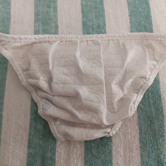 (*) VINTAGE MODUS VIVENDI WHITE LOGO LOW-CUT SWIM BIKINI, SIZE "S" (Pre-Owned) - Picture 5 of 9